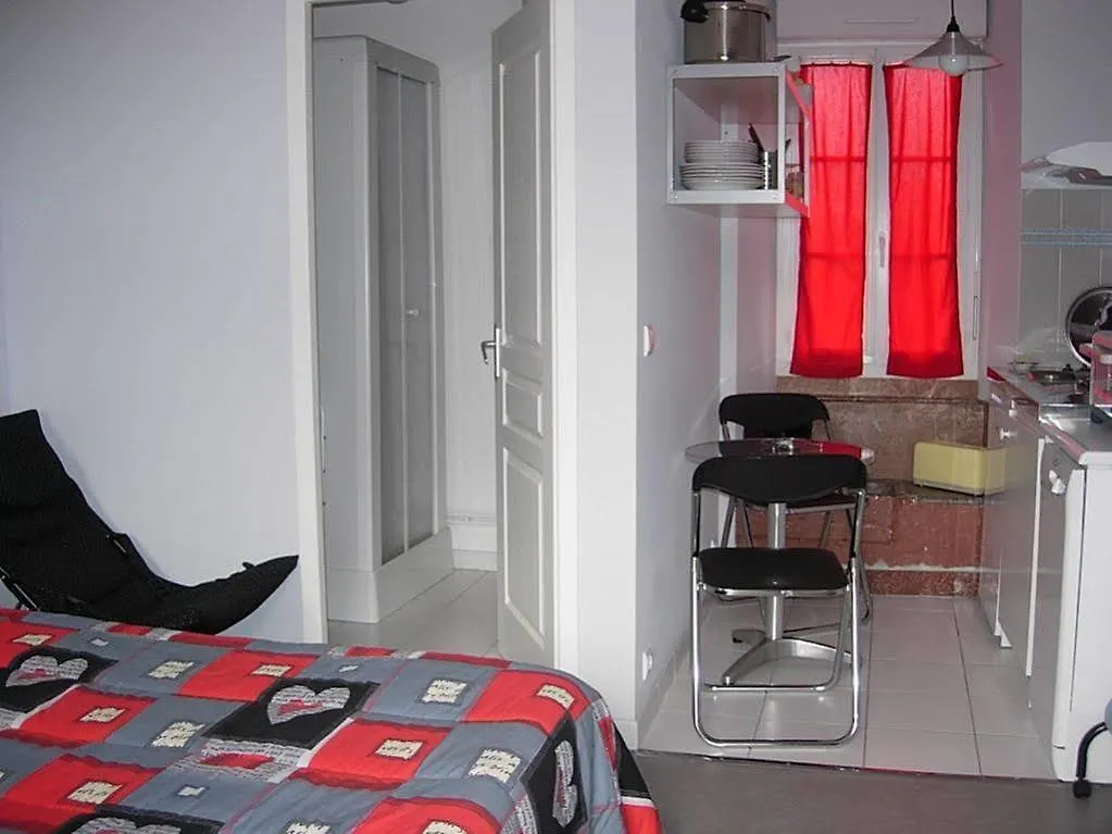 Le Clos Du 5 - Appart Hotel Bagneres 3*, בנרס-דה-ביגור צרפת